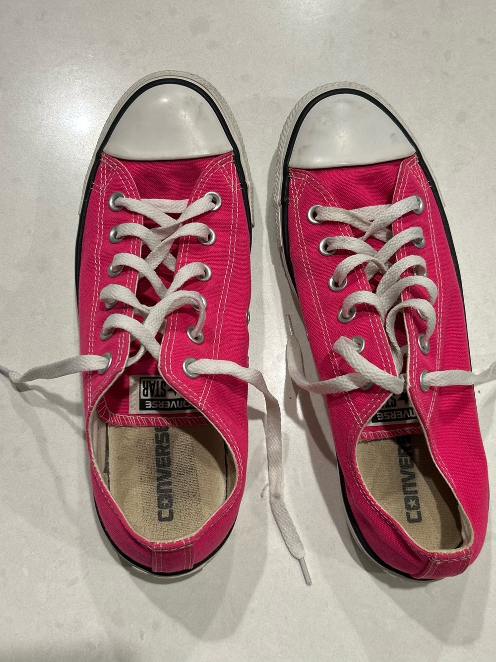 Converse Low Top Canvas Sneakers - Pink
